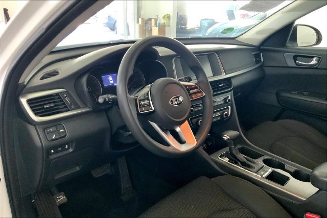 Used 2020 Kia Optima LX FWD image 7