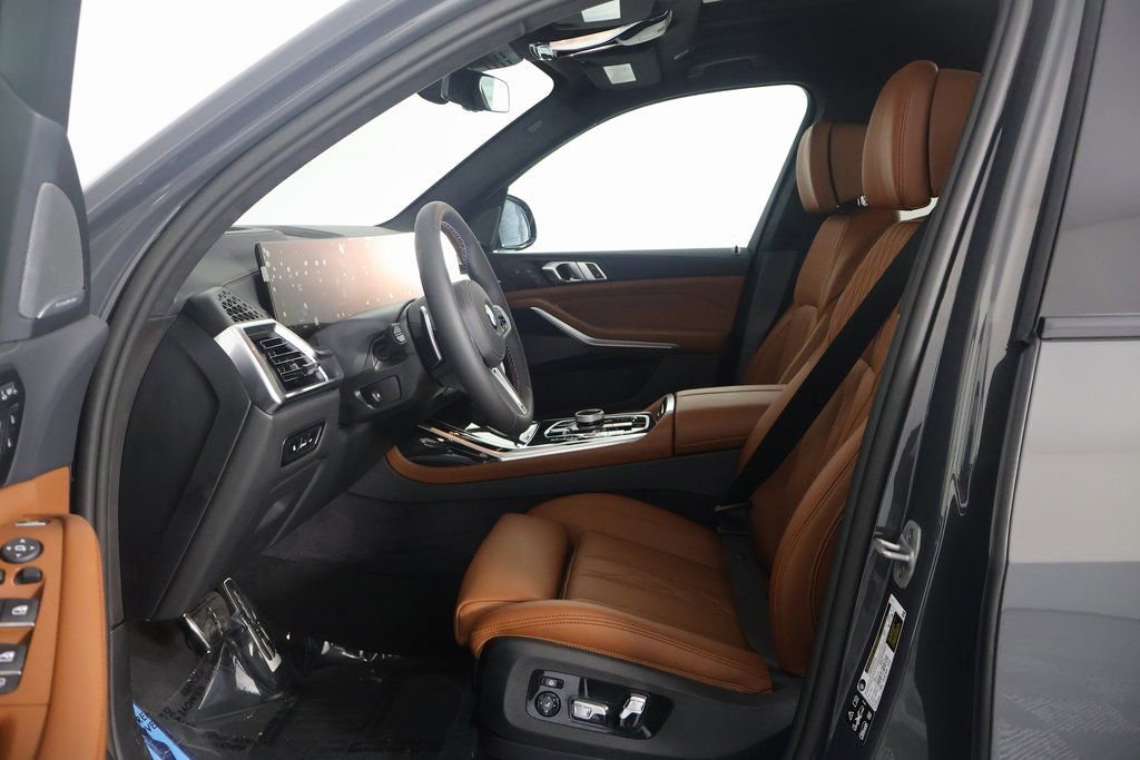 New 2026 BMW X7 M60i image 5