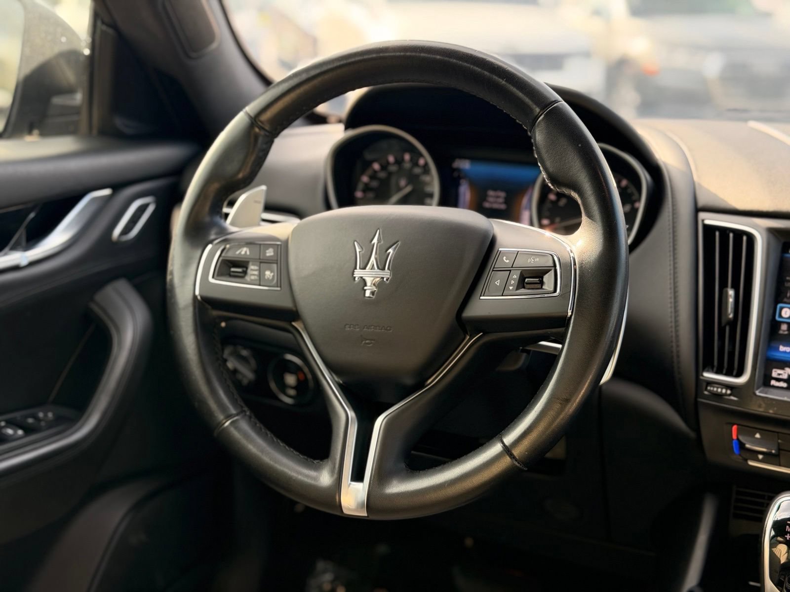 Used 2017 Maserati Levante S AWD/4WD image 38