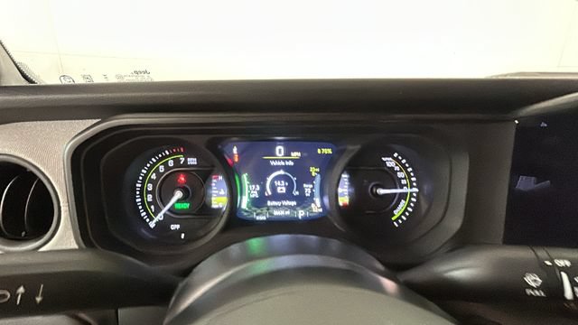 Used 2024 Jeep Wrangler Unlimited AWD/4WD image 16