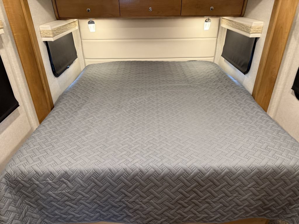 Used 2018 Mercedes-Benz Sprinter 3500 image 69