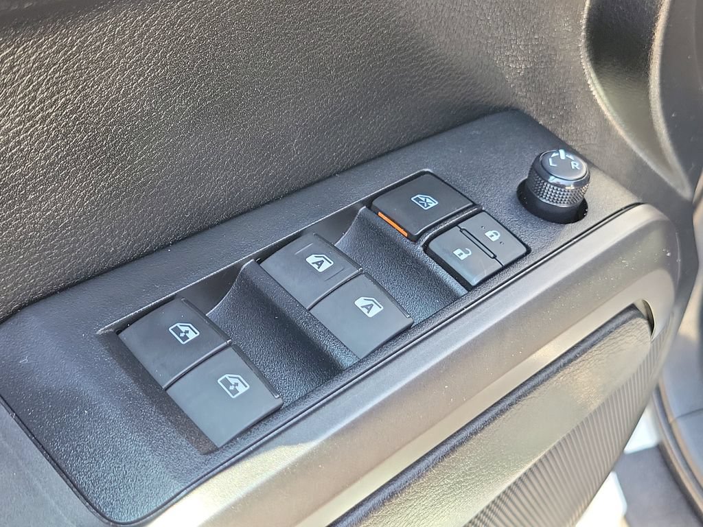 Used 2022 Toyota Tacoma TRD Off-Road w/ Technology Package AWD/4WD image 23