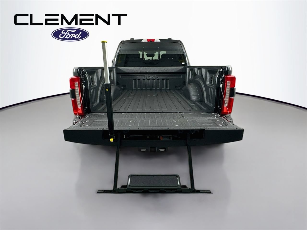 New 2026 Ford F250 Lariat w/ Black Appearance Package AWD/4WD image 10
