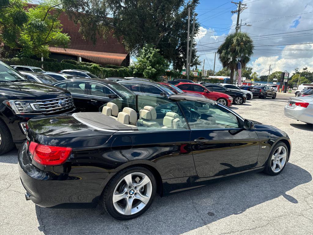 Used 2013 BMW 335i Convertible image 24
