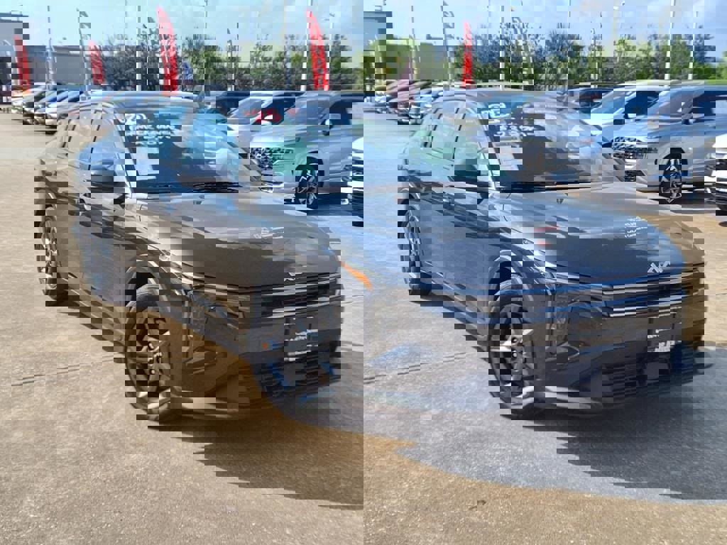 Certified 2025 Kia K4 LXS