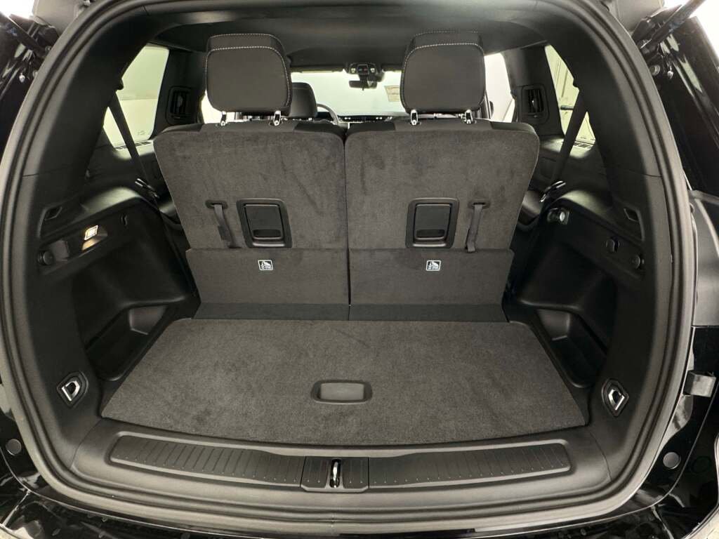 New 2025 Jeep Grand Cherokee L Laredo image 26