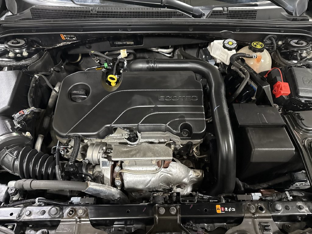 Used 2023 Chevrolet Malibu LT FWD image 24
