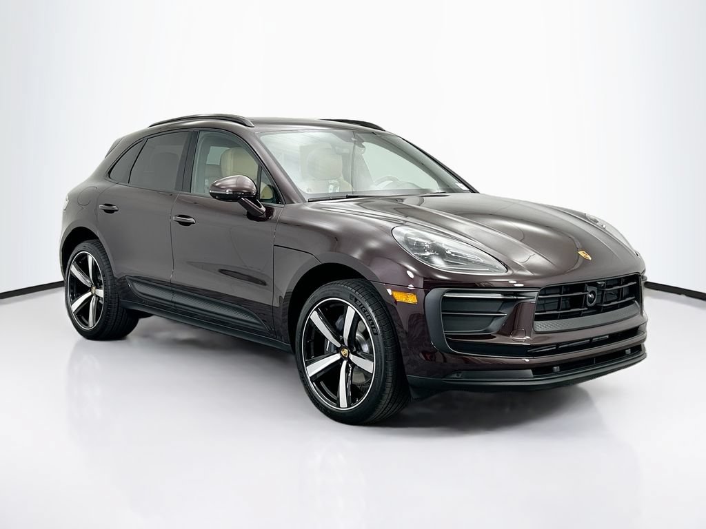 Used 2026 Porsche Macan AWD/4WD image 9