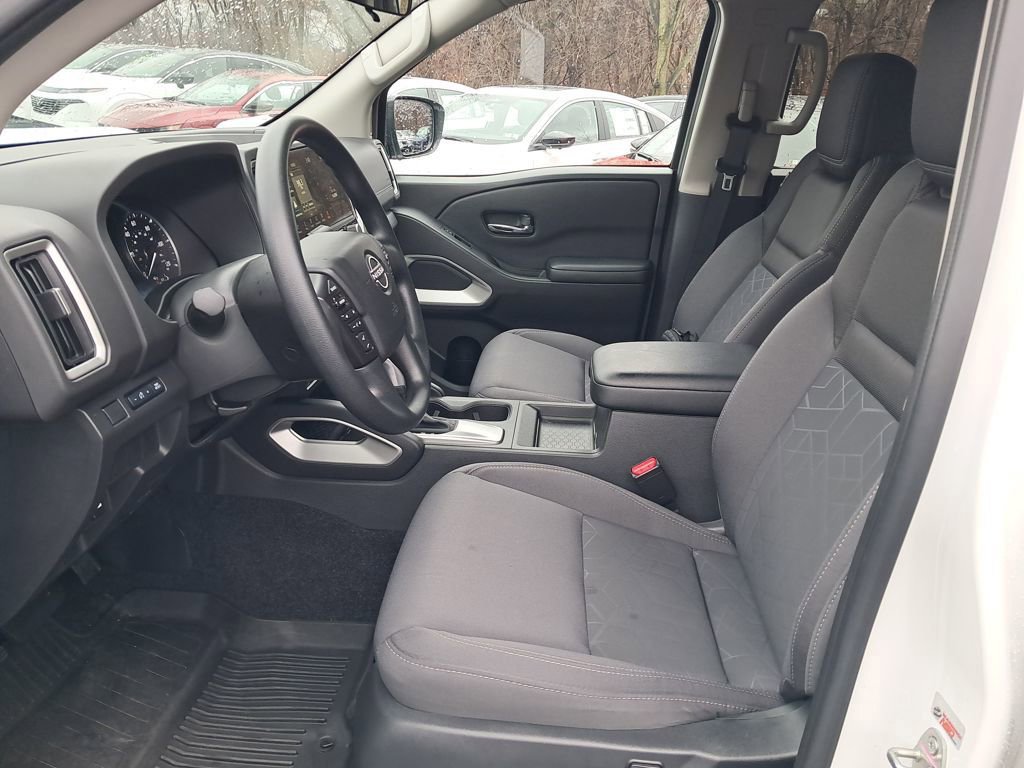 Certified 2025 Nissan Frontier SV image 20