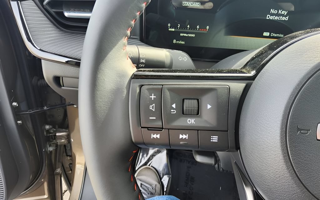 New 2026 Nissan Kicks SR w/ SR Premium Package FWD image 20