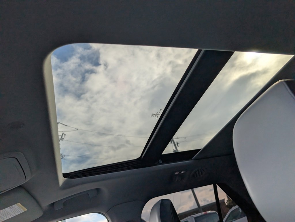 Used 2021 Ford Explorer XLT w/ Equipment Group 202A image 17