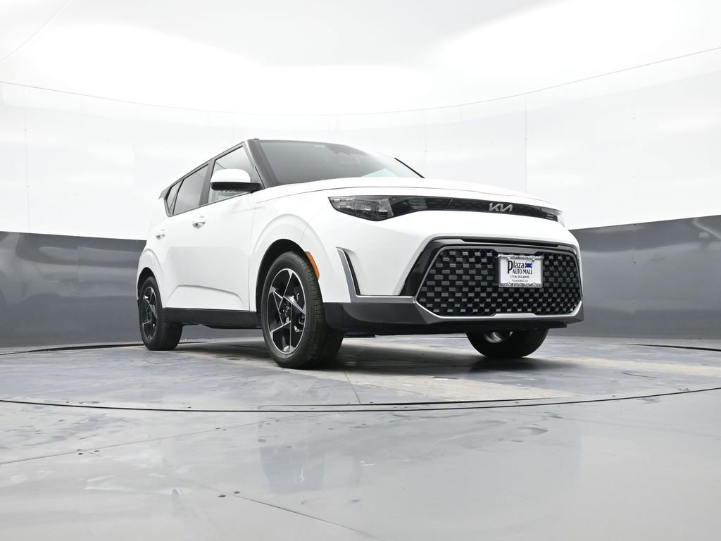 Certified 2023 Kia Soul EX image 28