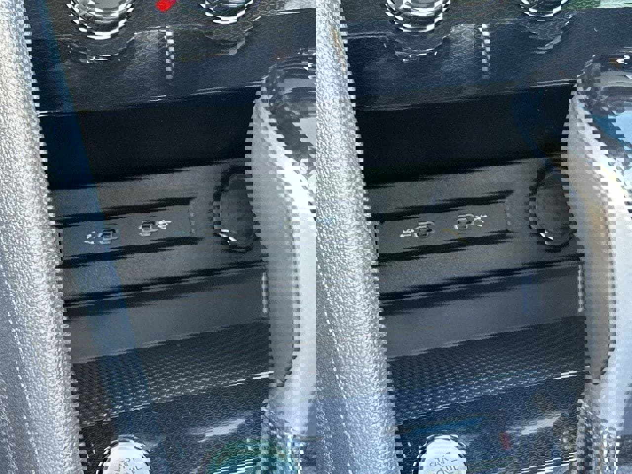 Certified 2025 Volkswagen Taos S image 24