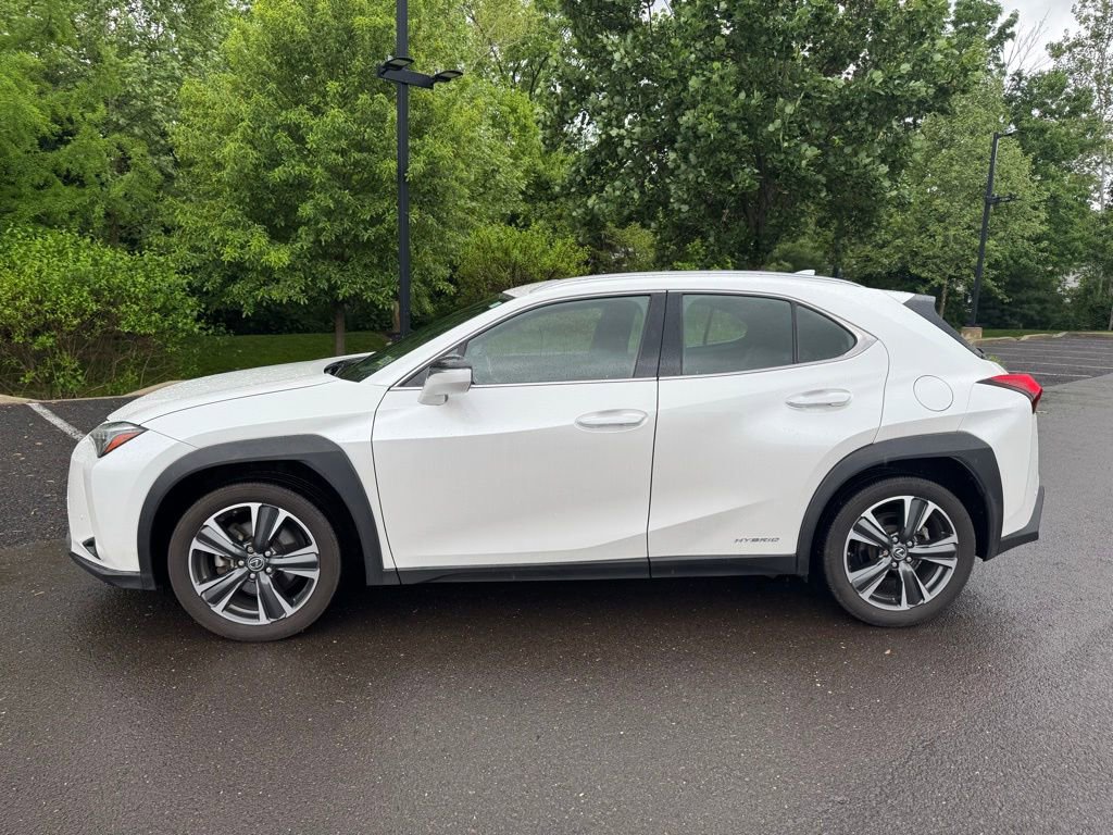 Used 2020 Lexus UX 250h w/ Premium Package AWD/4WD image 2