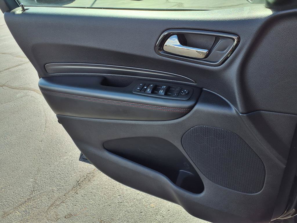 Used 2025 Dodge Durango GT w/ Blacktop Package AWD/4WD image 18