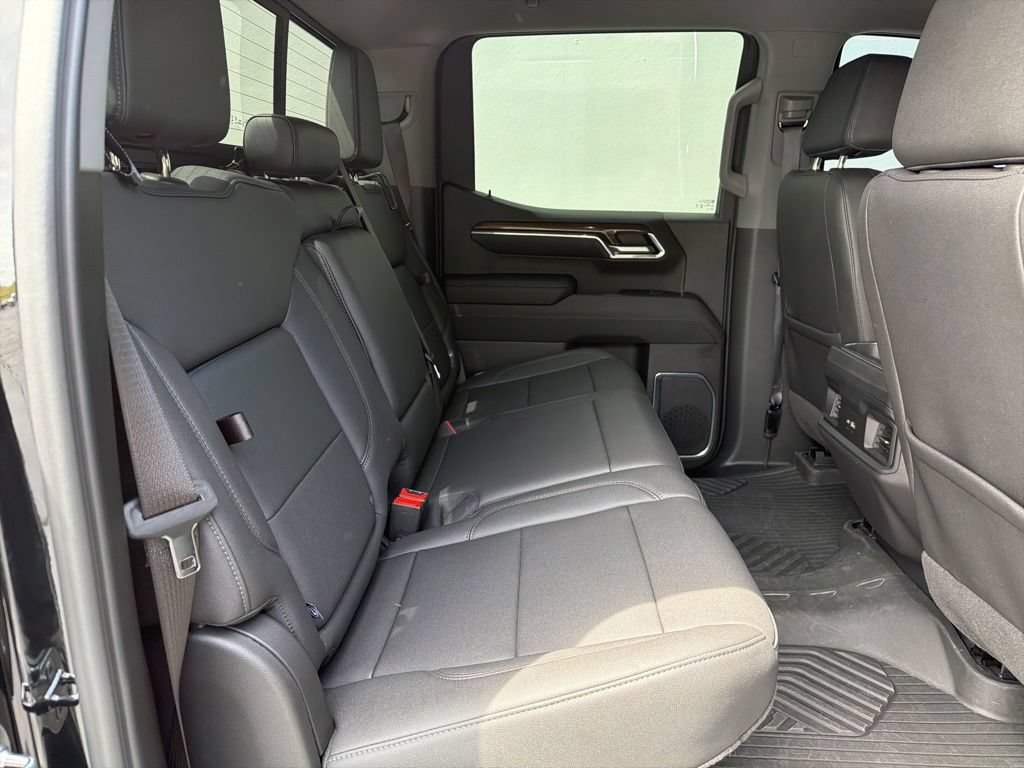 Used 2024 Chevrolet Silverado 1500 LT Trail Boss w/ LT Trail Boss Premium Package AWD/4WD image 32