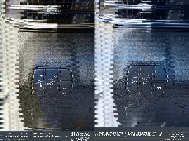 Used 2025 Hyundai Elantra SEL image 22