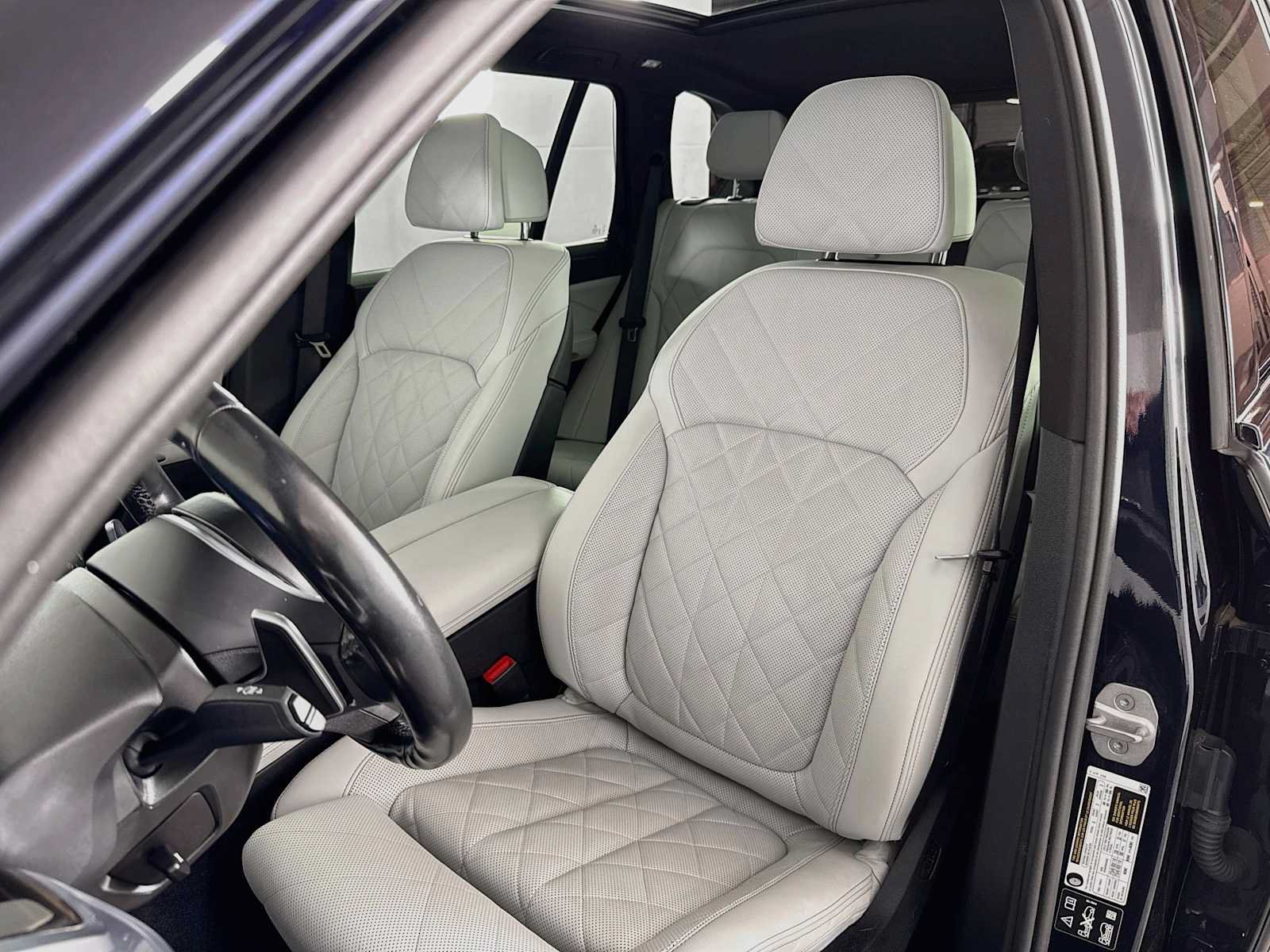 Used 2024 BMW X5 xDrive40i w/ M Sport Package AWD/4WD image 11