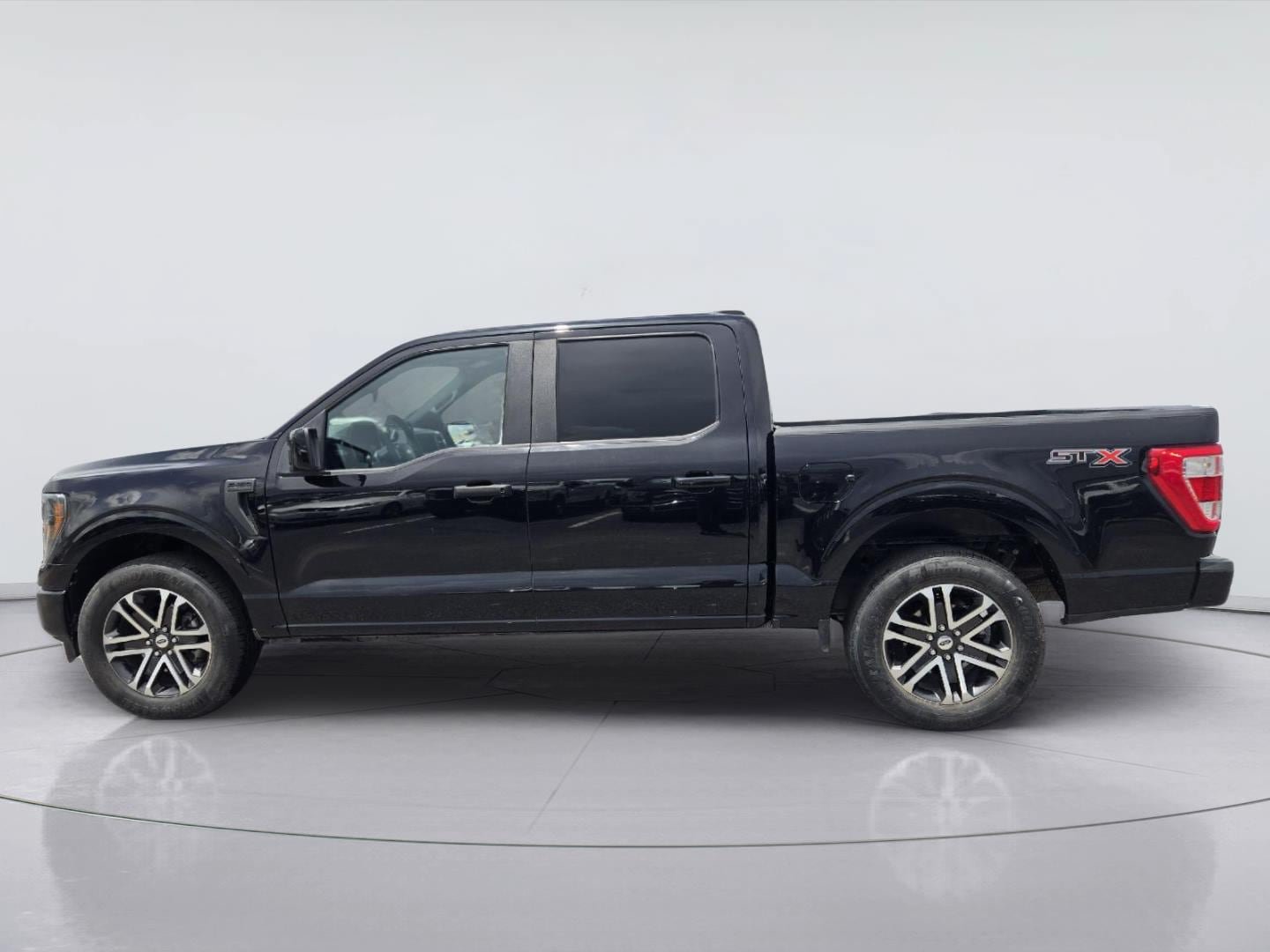 Certified 2023 Ford F150 XL w/ STX Appearance Package RWD image 5