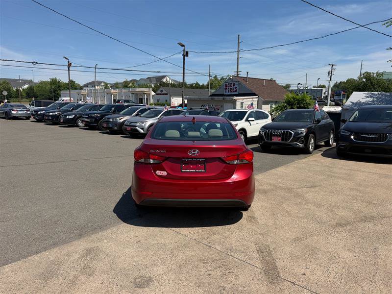 Used 2016 Hyundai Elantra SE w/ Option Group 02 FWD image 3