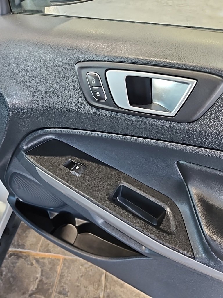 Used 2021 Ford EcoSport Titanium image 11