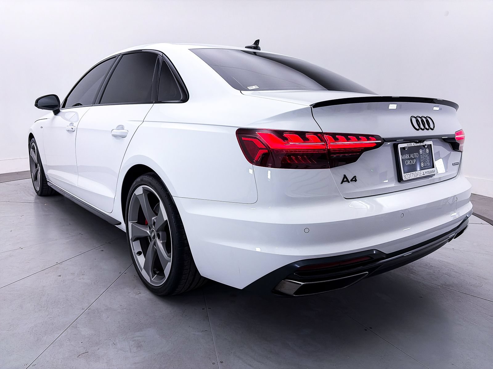 Used 2023 Audi A4 2.0T Premium Plus w/ Premium Plus Package AWD/4WD image 13