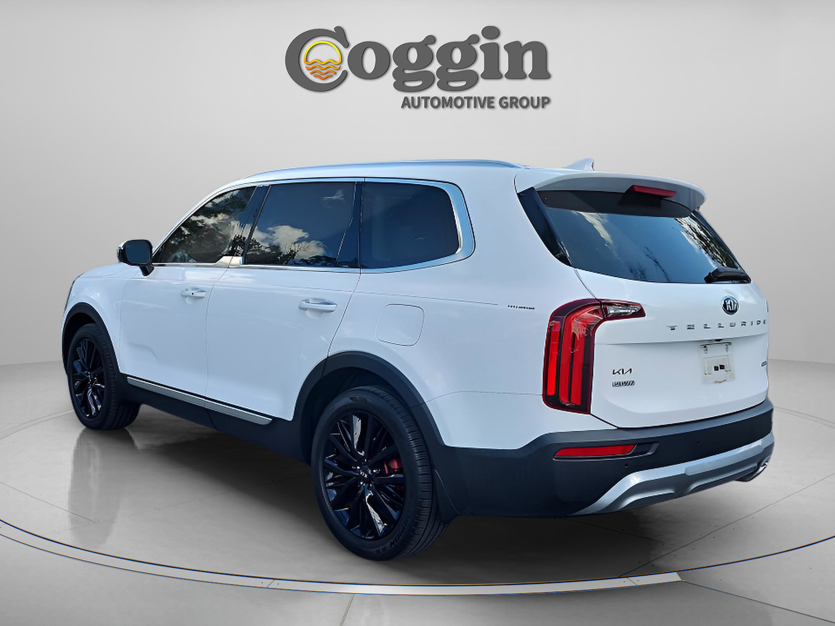 Used 2021 Kia Telluride SX w/ SX Prestige Package image 3