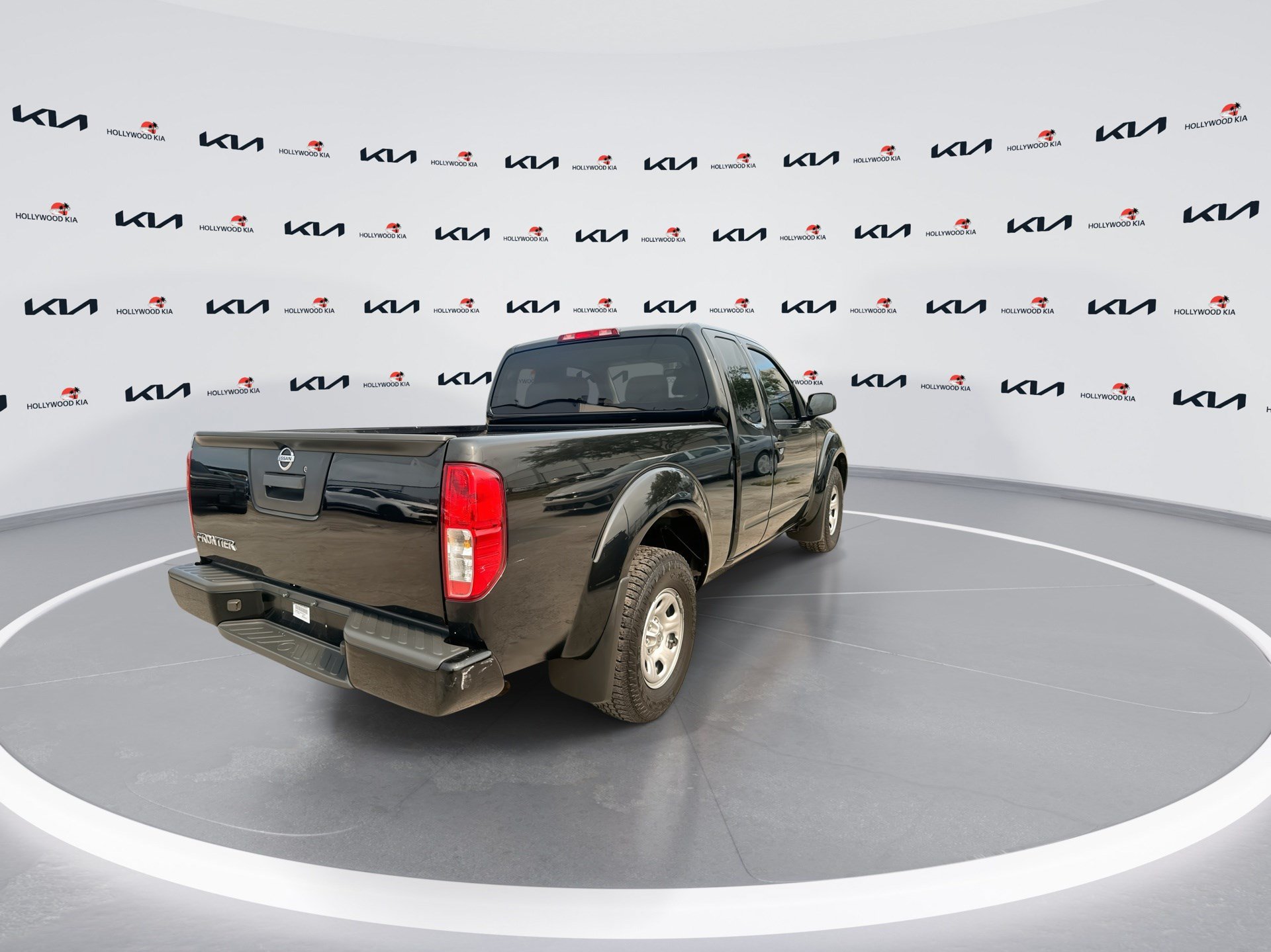 Used 2019 Nissan Frontier S RWD image 8
