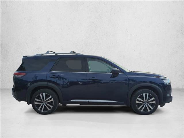 Used 2025 Nissan Pathfinder Platinum w/ Cargo Package FWD video 4