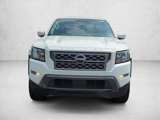 Used 2022 Nissan Frontier SV RWD image 2