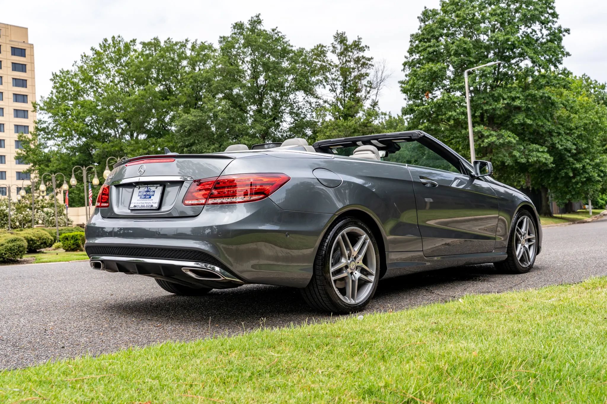 Used 2017 Mercedes-Benz E 400 Cabriolet w/ Premium 3 Package image 10