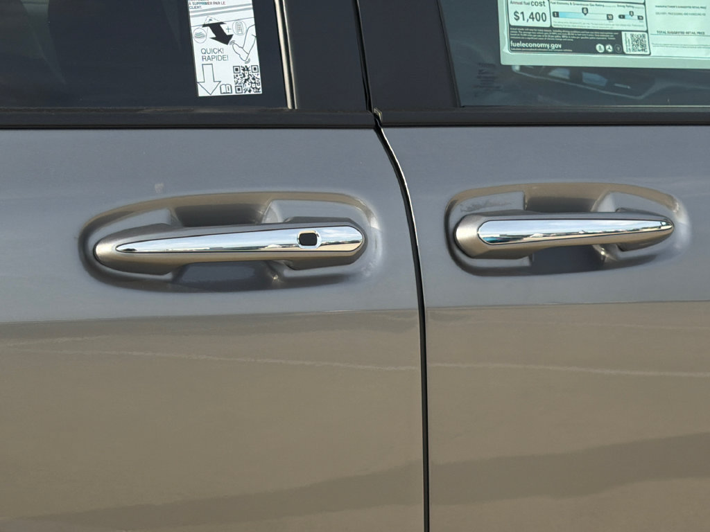 New 2026 Toyota Sienna Platinum AWD/4WD image 10