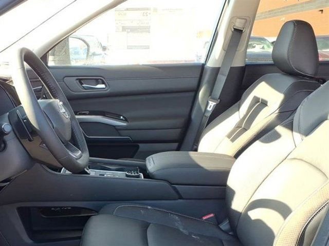 New 2026 Nissan Pathfinder SL image 26