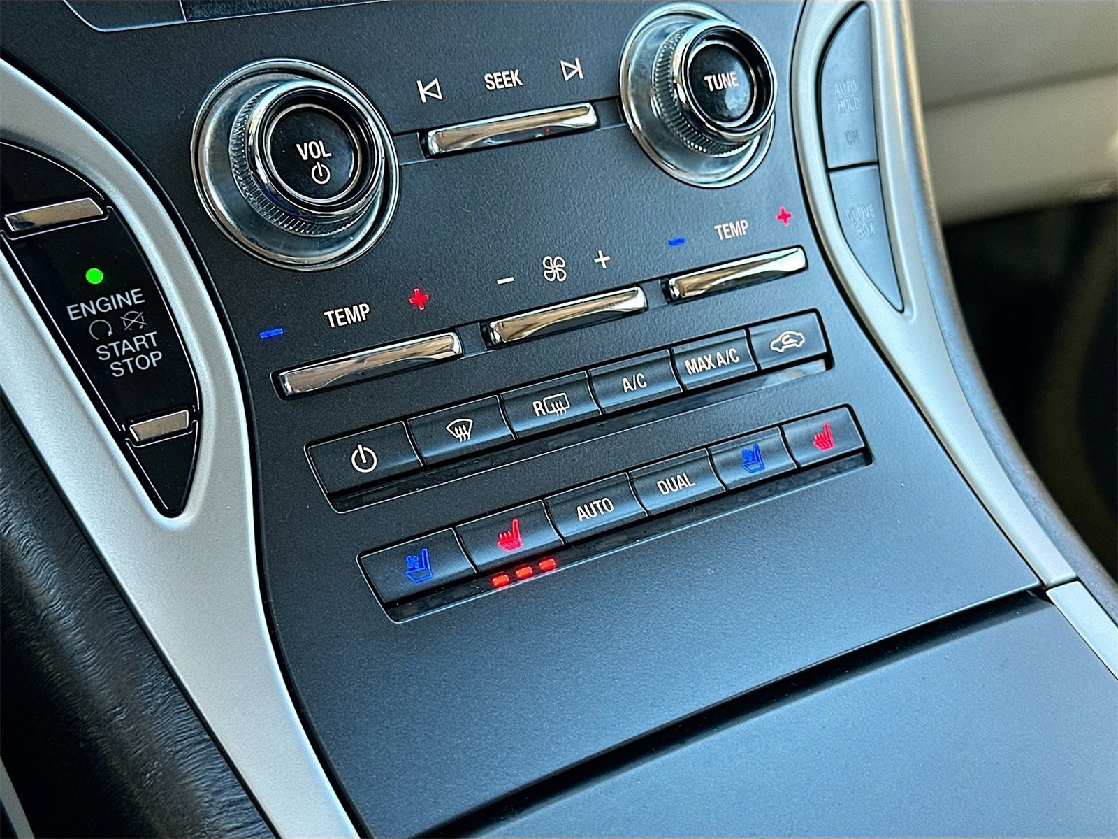 Used 2020 Lincoln Nautilus Reserve w/ Equipment Group 201A image 16