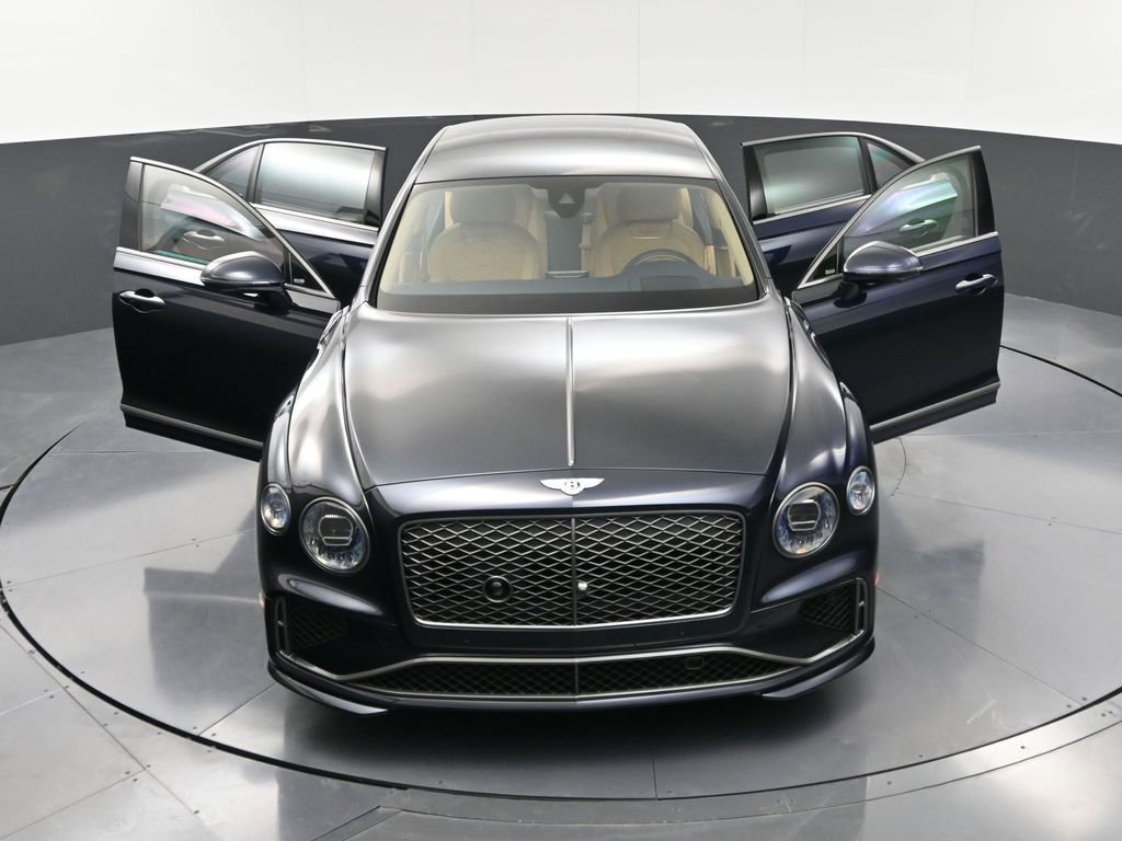 Used 2025 Bentley Flying Spur Plug-In Hybrid AWD/4WD image 38