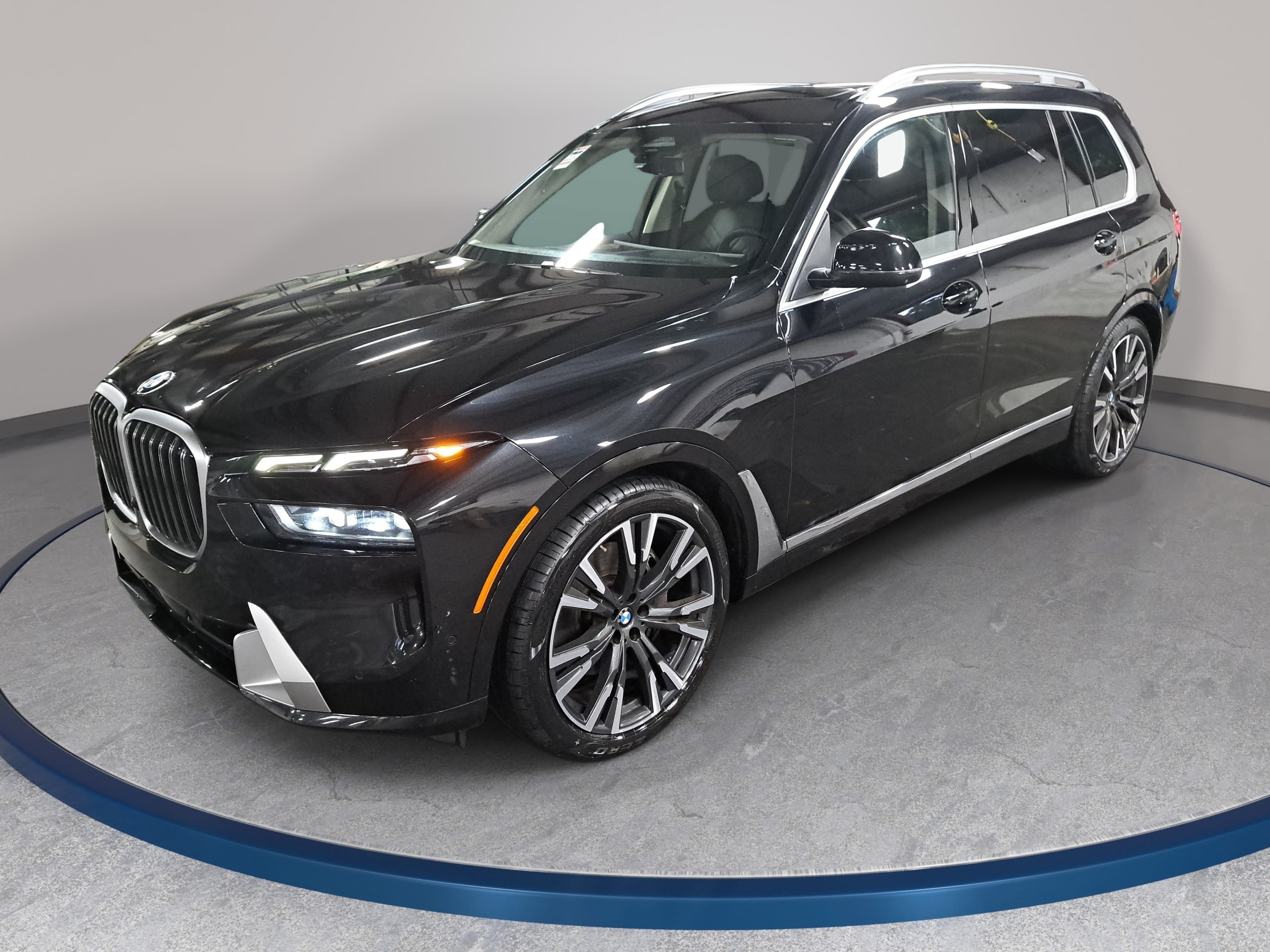 Used 2025 BMW X7 xDrive40i w/ Premium Package AWD/4WD image 1