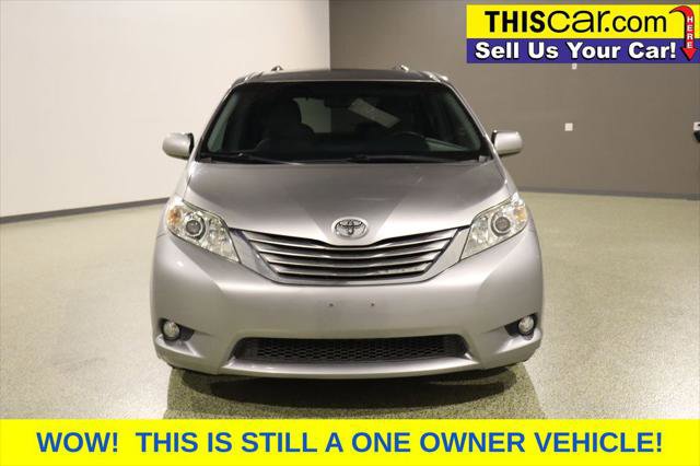 Used 2017 Toyota Sienna XLE Premium image 2