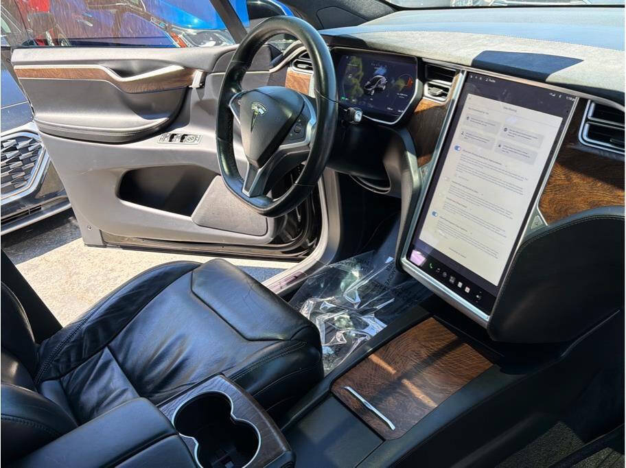 Used 2017 Tesla Model X 100D AWD/4WD image 6