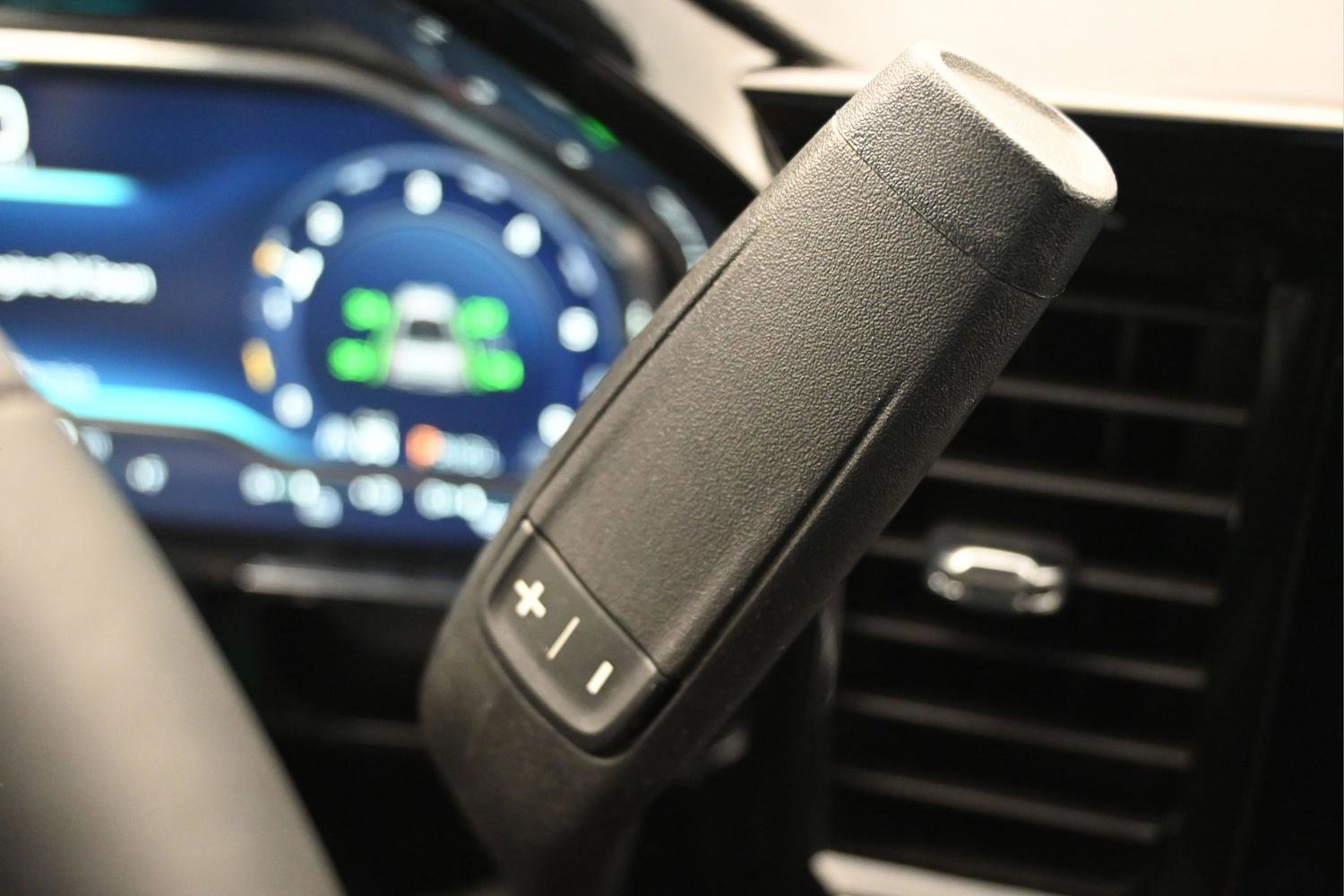 Used 2023 Chevrolet Silverado 1500 LT image 25