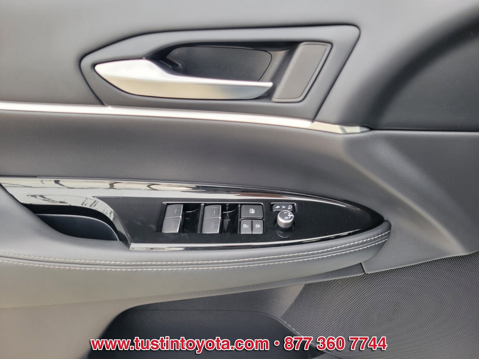 Certified 2024 Toyota Mirai XLE image 17