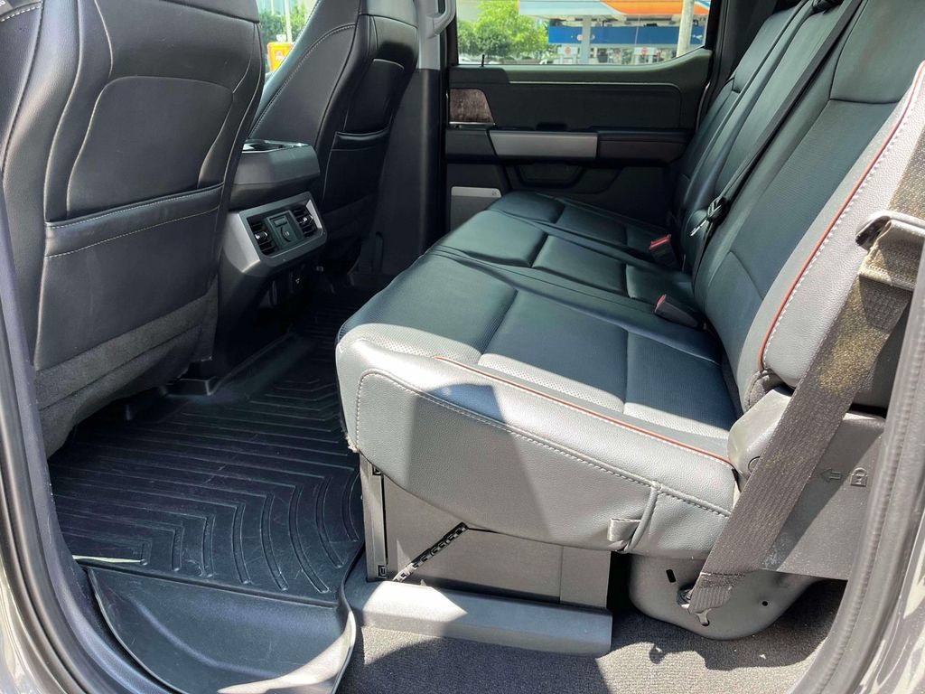Used 2024 Ford F250 Lariat w/ Lariat Ultimate Package AWD/4WD image 17