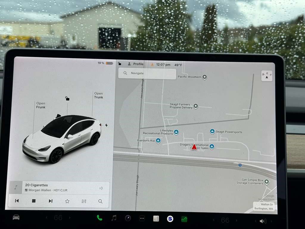 Used 2021 Tesla Model Y Long Range image 23