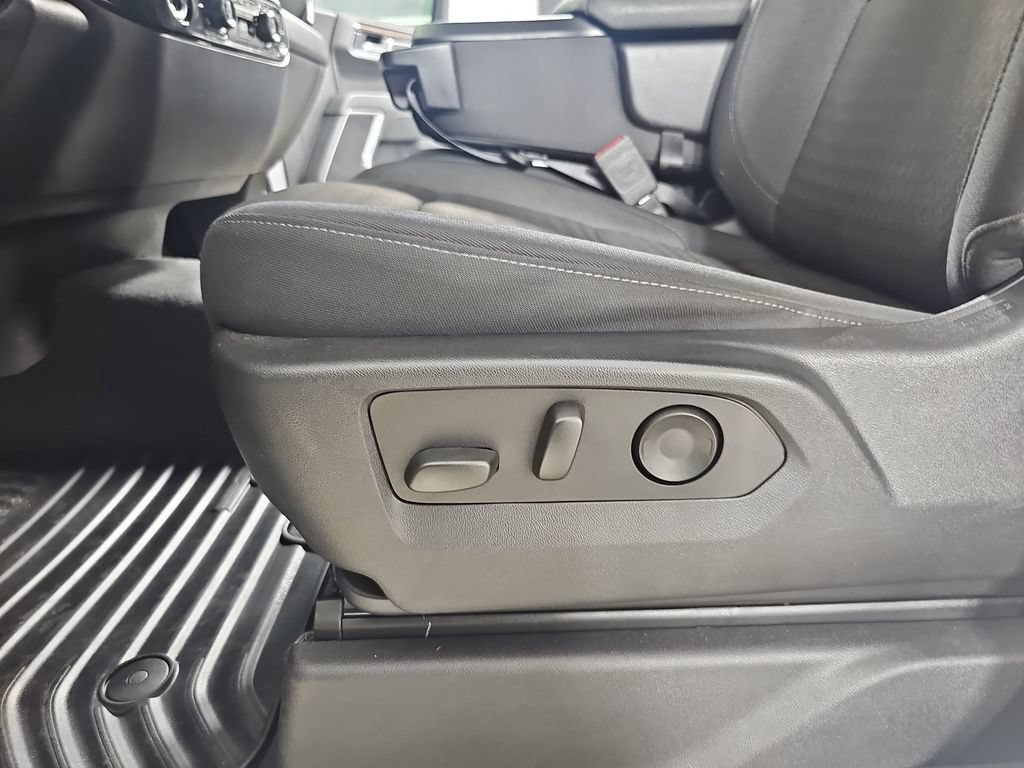 Certified 2024 Chevrolet Silverado 1500 LT AWD/4WD image 34