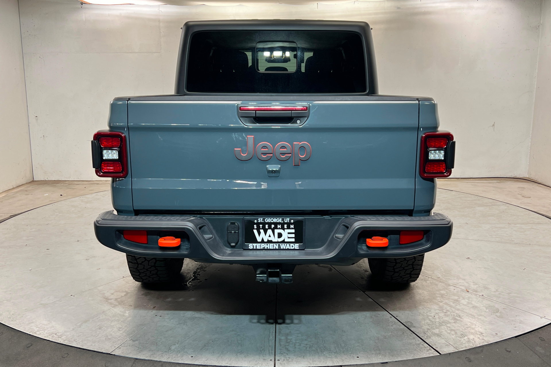 Certified 2026 Jeep Gladiator Mojave AWD/4WD image 4