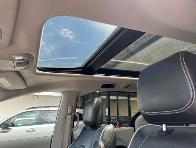 Used 2023 Chrysler Pacifica Limited FWD image 12