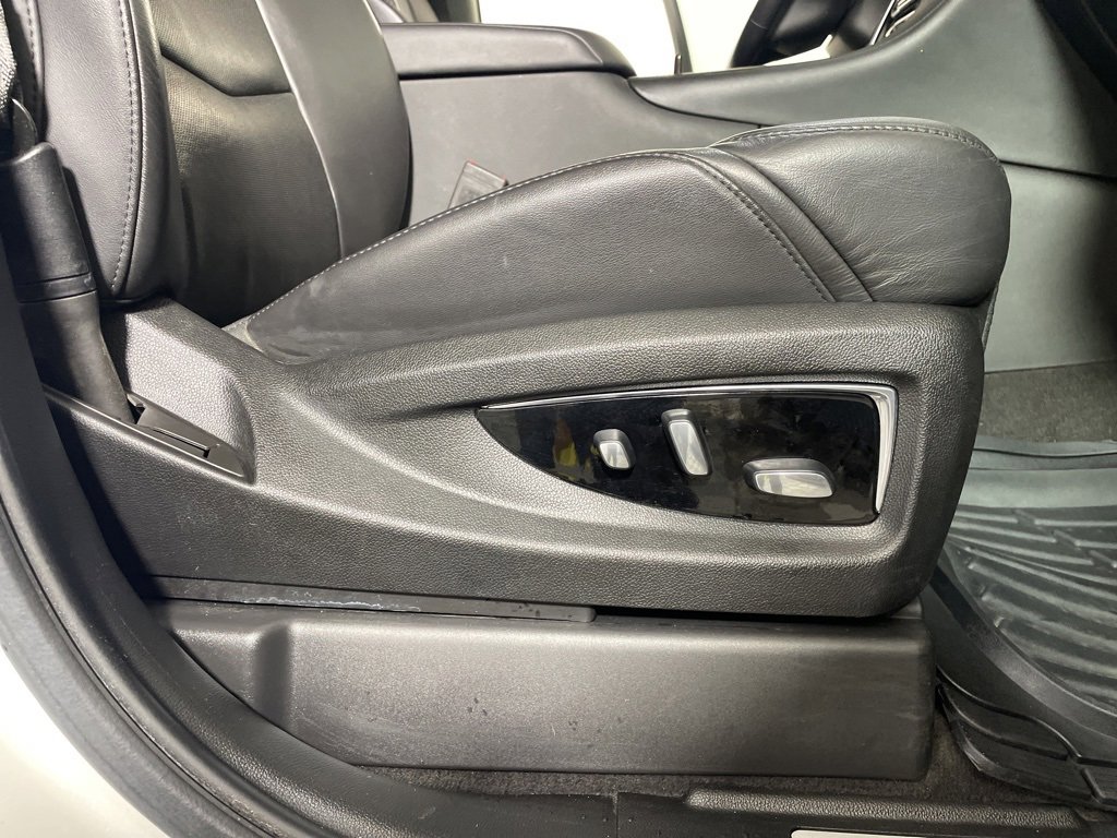 Used 2020 Cadillac Escalade 4WD image 25