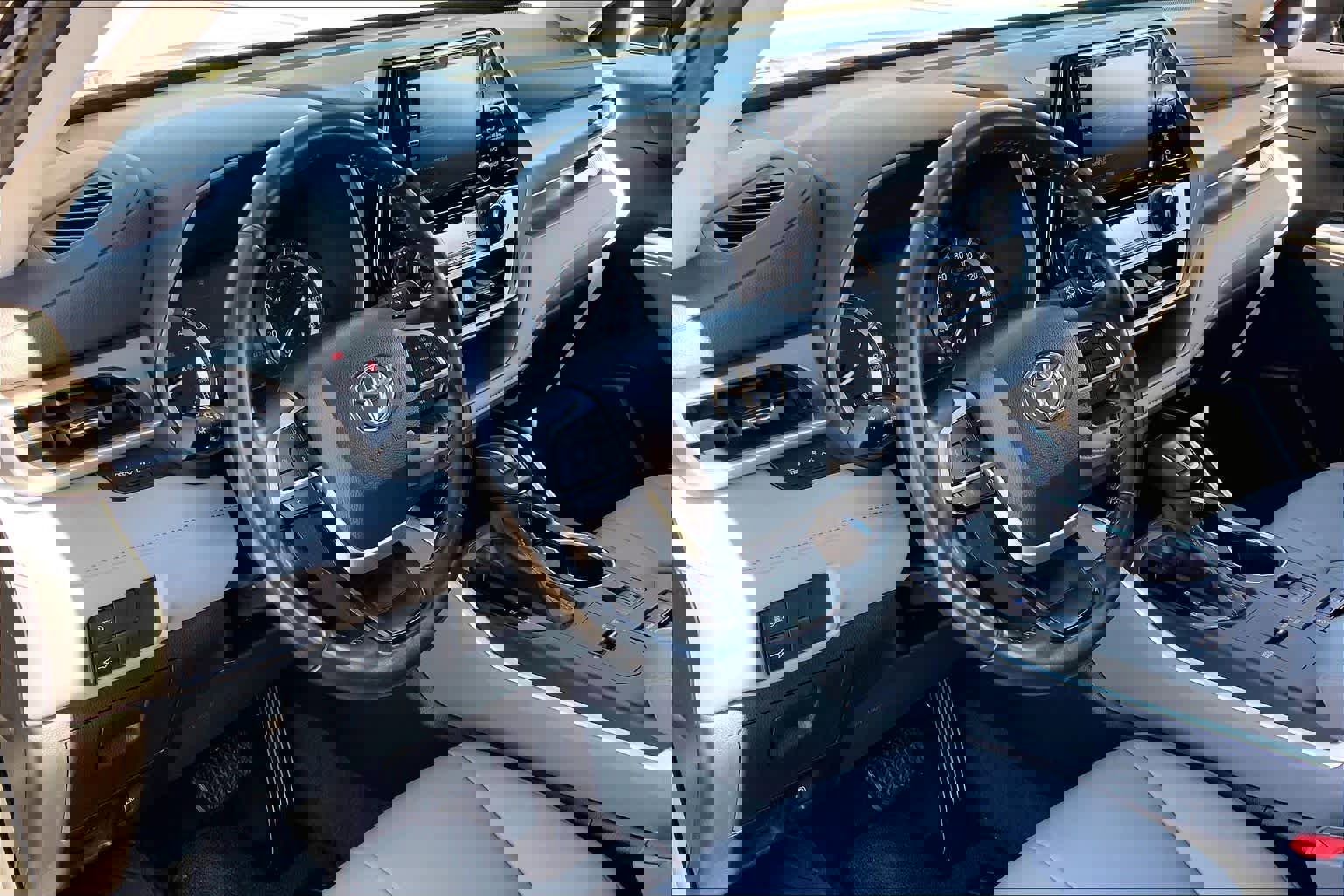 Used 2022 Toyota Highlander XLE image 17