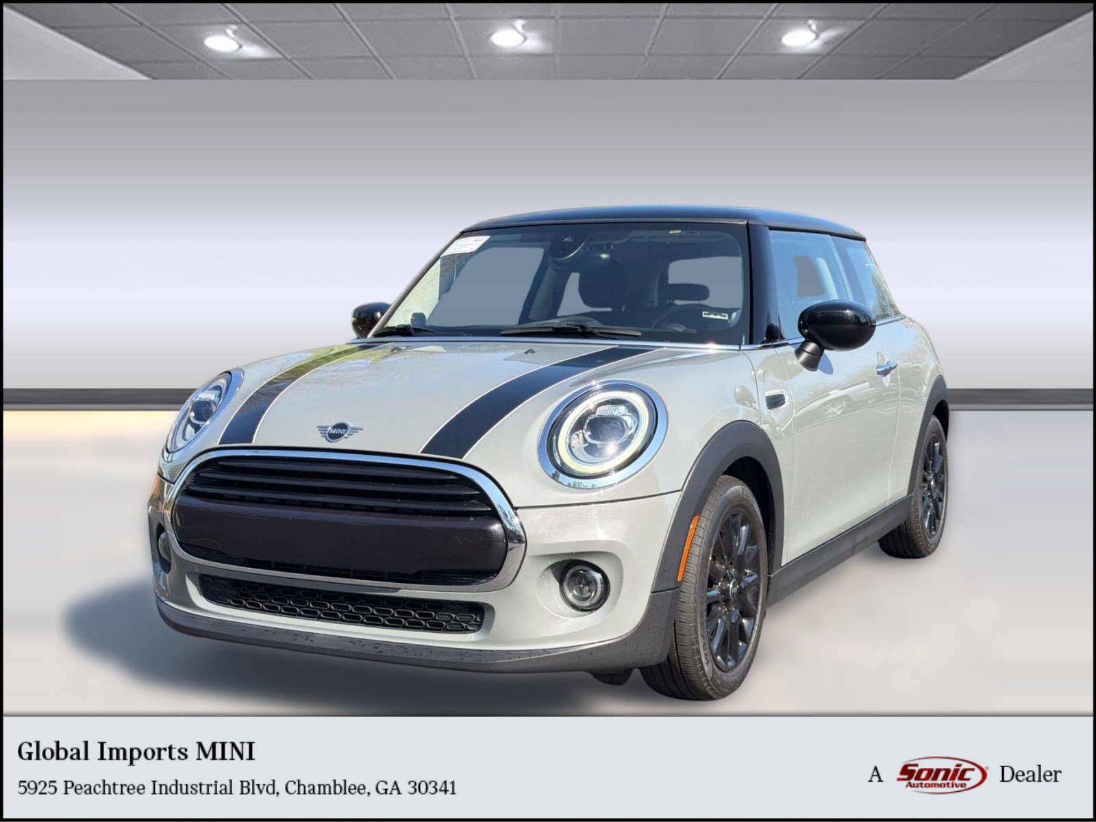 Used 2020 MINI Cooper 2-Door Hardtop w/ Premium Package image 1