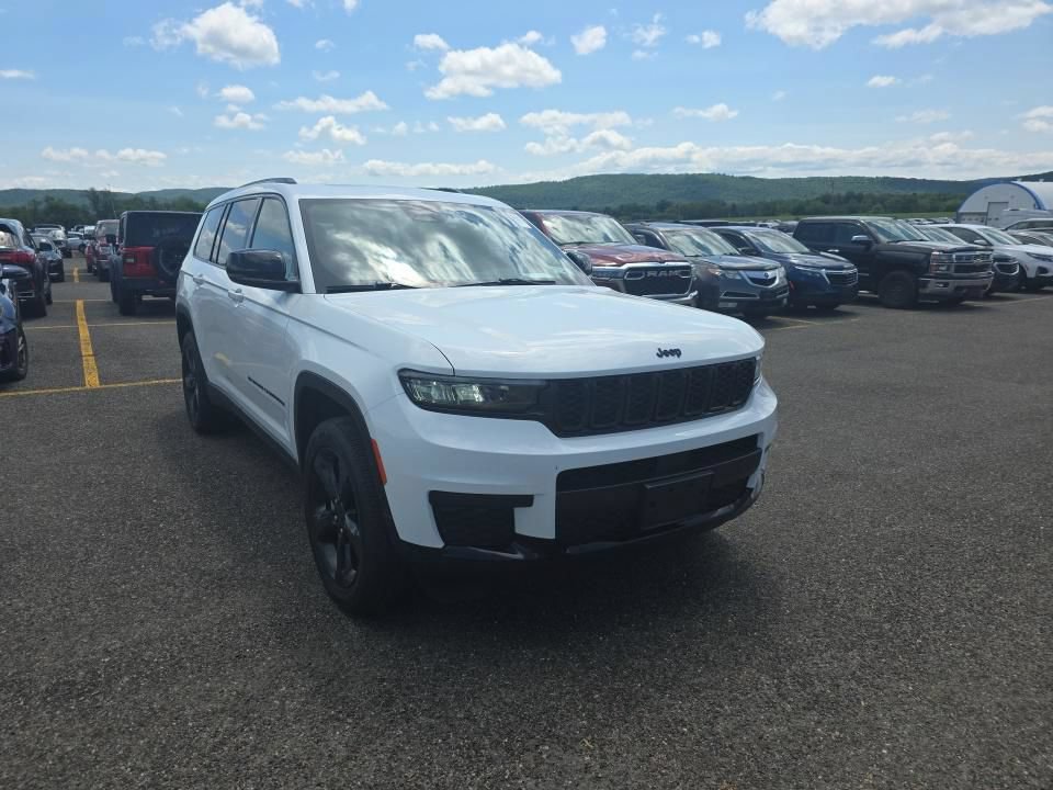 Used 2023 Jeep Grand Cherokee L Laredo