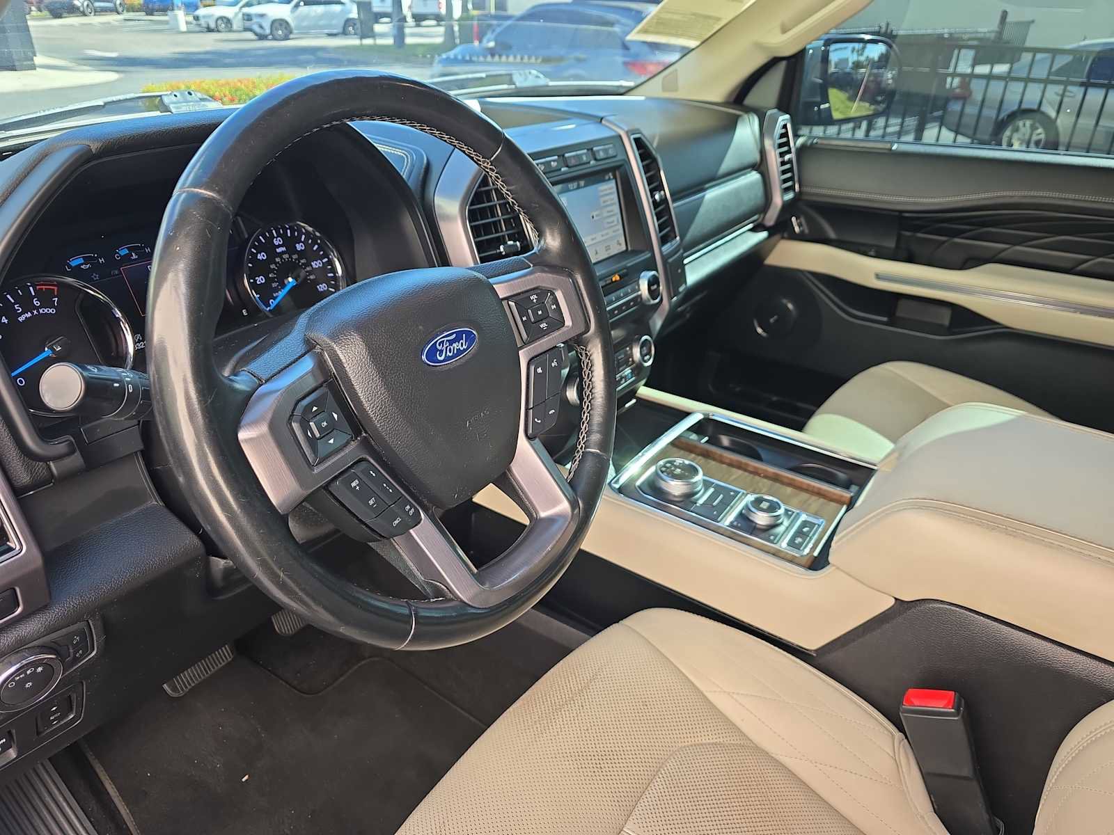 Used 2019 Ford Expedition Platinum image 15